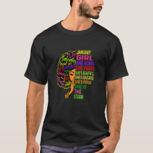 Camiseta Menina de janeiro que ela joga e reza a garota de 