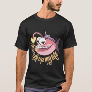Camiseta Menina e pinguim pescando com coração