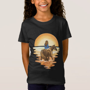 Camiseta Menina montando cavalo no Pôr do Sol