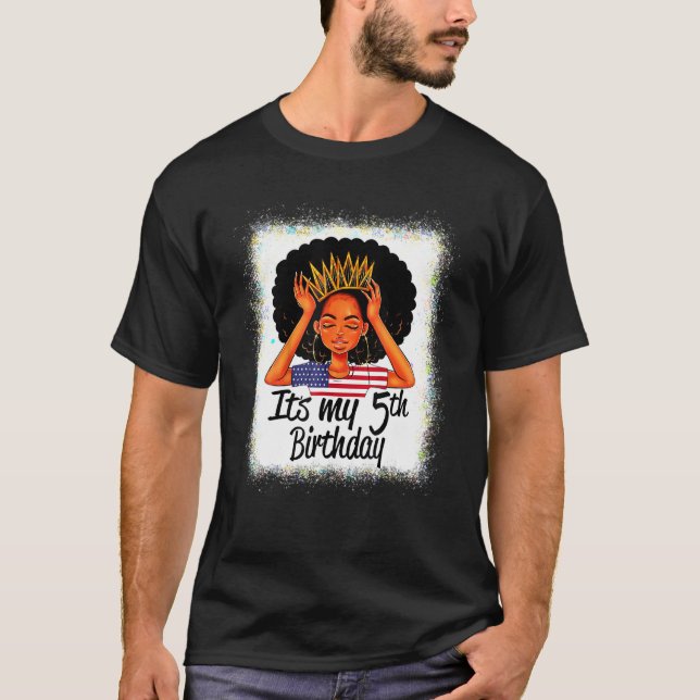 Camiseta Menina Negra de 5 anos Menina Menina É minha 5 B (Frente)