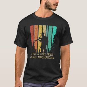Camiseta Menina Que Ama Cogumelos Humor