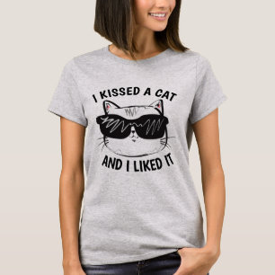 Camiseta Meninas Engraçadas T-Shirts, BEIJEI UM GATO COMO E