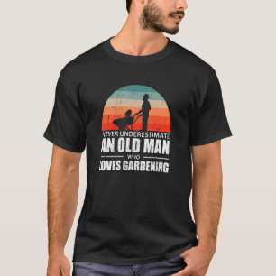 Camiseta Meninas Gardener Nunca Subestime Um Velho Que
