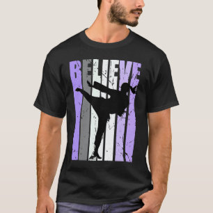 Camiseta Meninas Roxo Desgastado Acredite Garota de Karatê