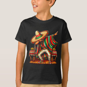 Camiseta menino mexicano sombrero dabbing poncho cinco de m