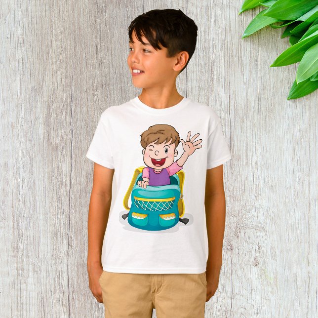 Camiseta Menino na mochila balançando crianças da escola di (Criador carregado)
