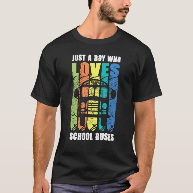 Camiseta Menino Que Ama O Motorista De Ônibus Escolar Trans (Frente)