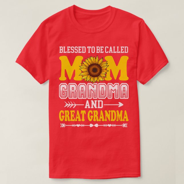Camiseta Menos Ser Chamada Mãe Avó Para Dia de as mães  (Frente do Design)