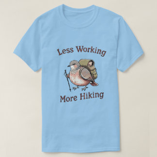 Camiseta “Menos Trabalho, Mais Trilhas” Passarinho Engraçad