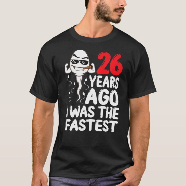Camiseta Mens 26º Aniversário Gag Vestido 26 Anos Atrás Eu  (Frente)