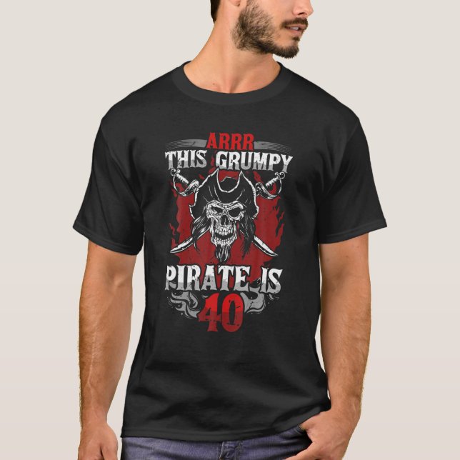 Camiseta Mens 40Th Birthday Funny Turning Forty Pirate Bday (Frente)