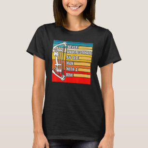 Camiseta Mens Archery Nunca Subestima Um Velho Com Um