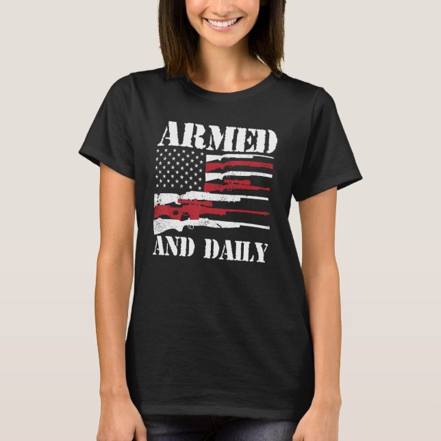 Camiseta Mens Armed And Dadly  Deadly Father For Fathers Da (Frente)