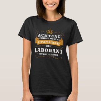 Camiseta Mens Atenção Sua Majestade O Laboratório