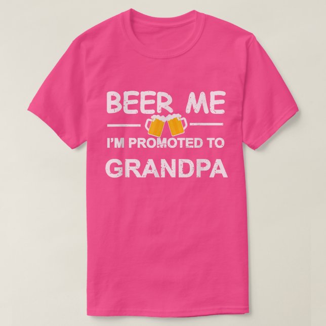 Camiseta Mens Beer Me Im Promoted To Grandpa T  New Dad Est (Frente do Design)