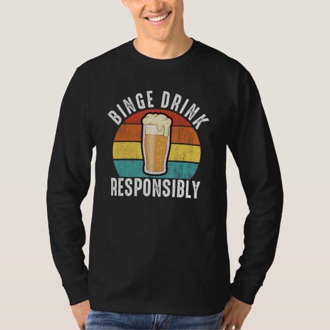 Camiseta Mens binge drink responsibly funny bachelor party  (Frente)