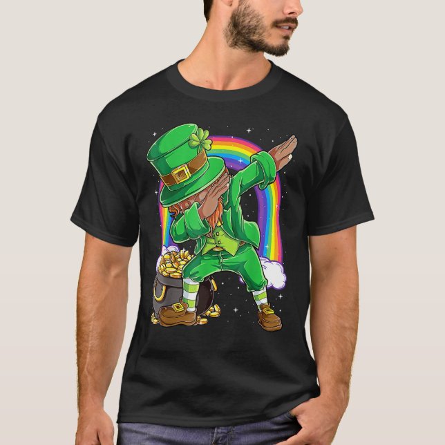 Camiseta Mens Black Leprechaun Dabbing African American Rua (Frente)