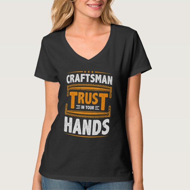 Camiseta Mens Craftsman Trust In Your Hands Electricians Ha (Frente)
