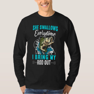 Camiseta Mens Ela Engole Toda Vez Pesca Pescador