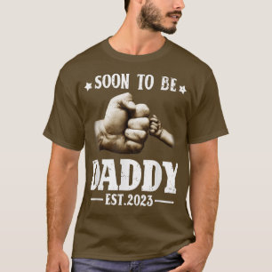 Camiseta Mens em breve será Pai 2023 Anúncio de Gravidez