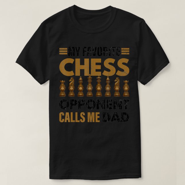 Camiseta Mens Engraçado Meu Oponente De Xadrez Me Chama De  (Frente do Design)