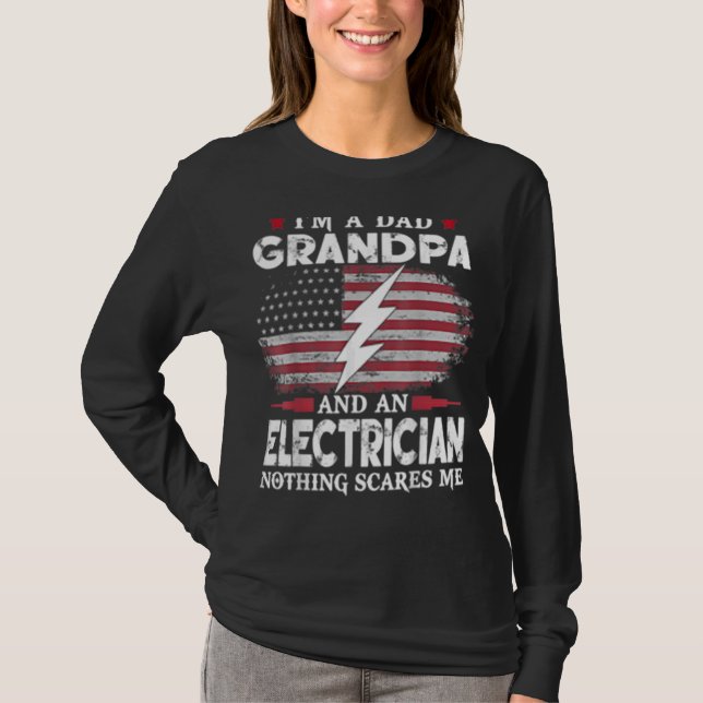 Camiseta Mens eu sou Pai Vovô Eletrico Nada me assusta (Frente)