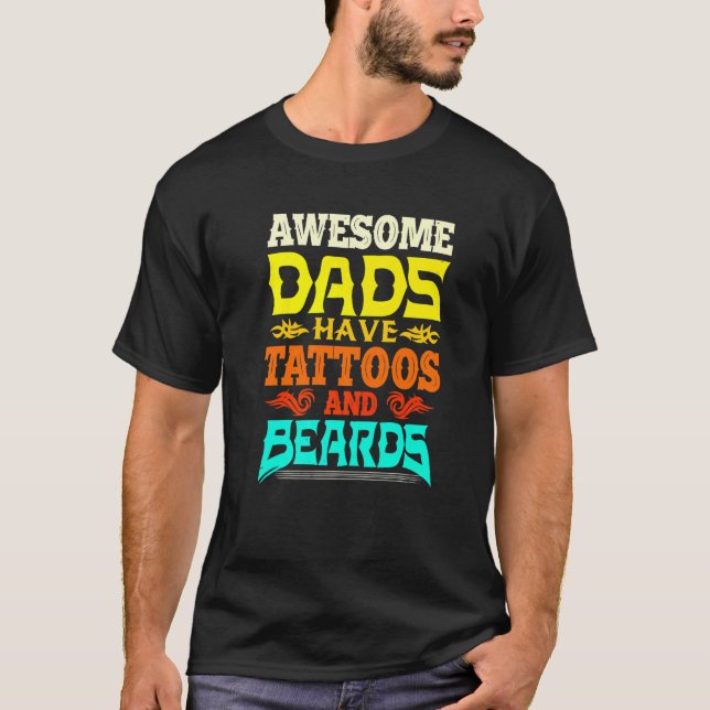 Camiseta Mens Fathers Day Dad Awesome Dads Have Tattoos and (Frente)