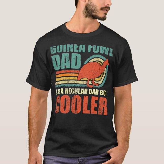 Camiseta Mens Guiné Fogam Pai Como Um Pai Regular Mas Mais  (Frente)