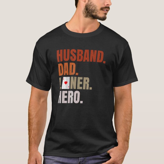 Camiseta Mens Marido Pai Mais Herói Para O Seu Euchre Husba (Frente)