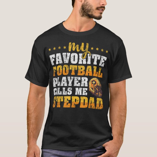 Camiseta Mens Meu Jogador De Futebol Favorito Me Chama Step (Frente)