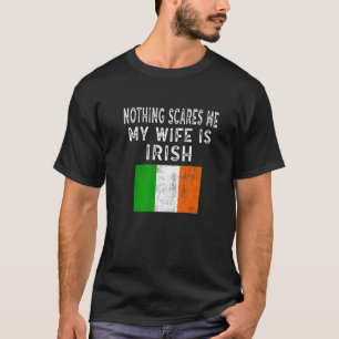 Camiseta Mens Minha Esposa É Irlandesa Nada Me Assusta Engr