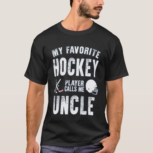 Camiseta Mens My favorite hockey player calls me uncle Best (Frente)