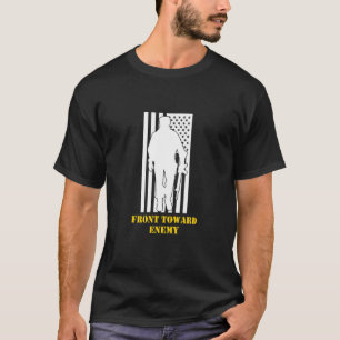 Camiseta Mens na frente em direção ao inimigo 1