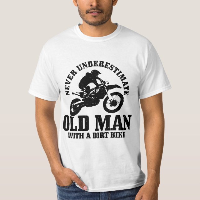 Camiseta Mens Never Underestimate An Old Man With A Dirt Bi (Frente)