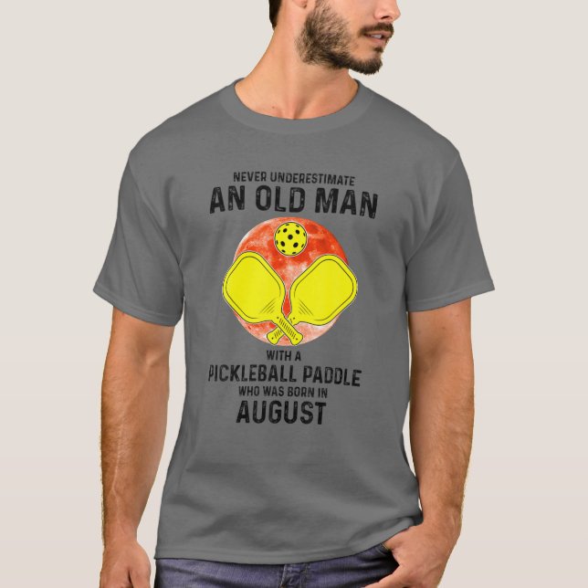Camiseta Mens Never Underestimate Old Man With Pickleball P (Frente)
