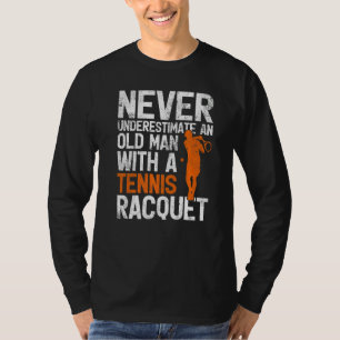Camiseta Mens Nunca Subestimam Um Velho Com Tênis