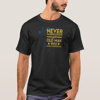 Camiseta Mens Nunca Subestimam Um Velho Que Adora Vestir
