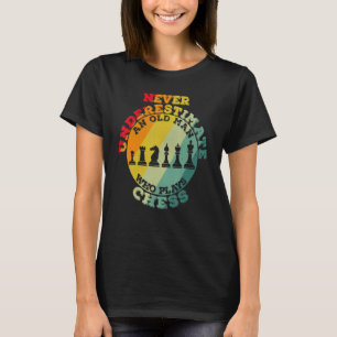 Camiseta Mens Nunca Subestimam Um Velho Que Joga Chaves
