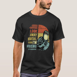 Camiseta Mens olham para longe da Mortal Estou trabalhando