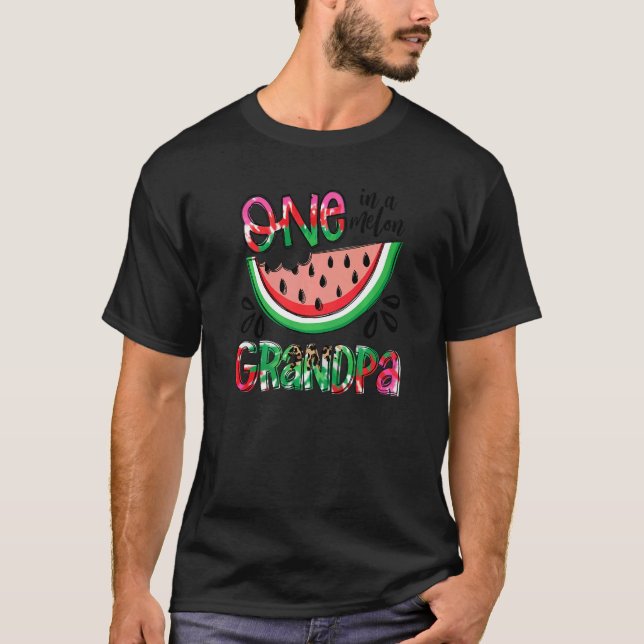 Camiseta Mens One In A Melon Grandpa Watermelon Family Mat (Frente)