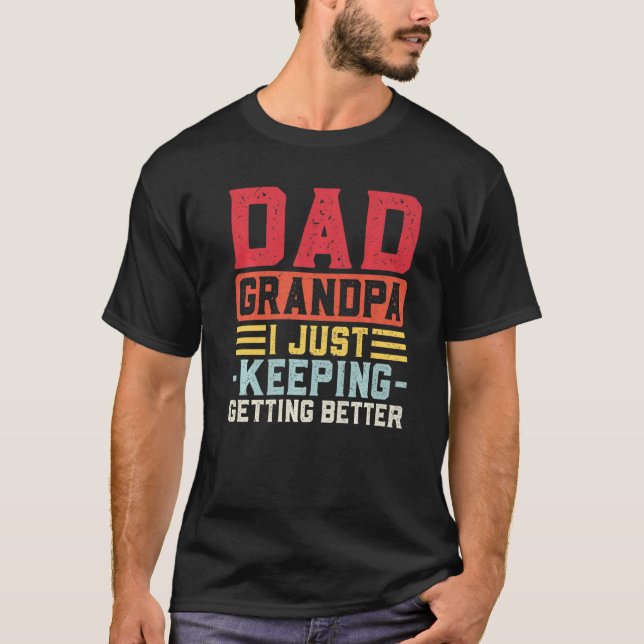 Camiseta Mens Pai Vovô Eu Só Estou Melhorando Gra (Frente)