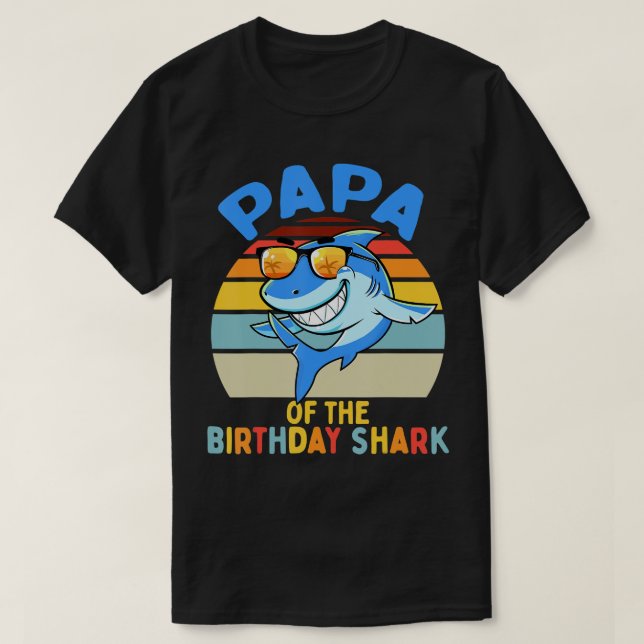 Camiseta Mens Papa da Família de Aniversário do Tubarão T- (Frente do Design)