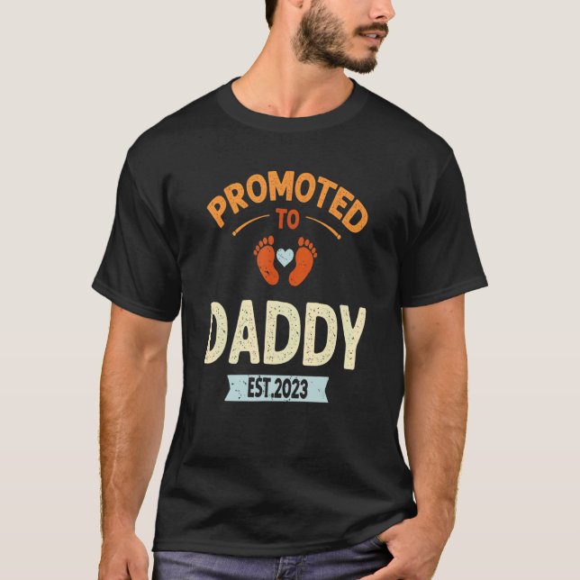 Camiseta Mens Promovidos ao Pai para novo papai (Frente)