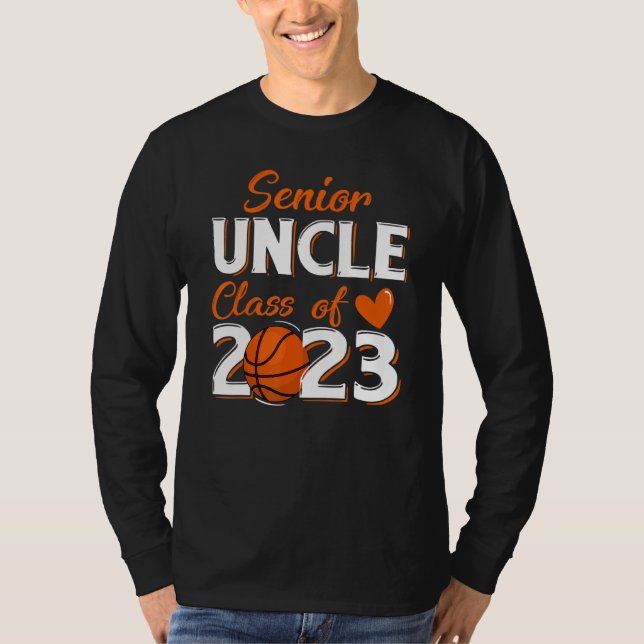 Camiseta Mens Proud Uncle Of A 2023 Senior Basketball Gradu (Frente)