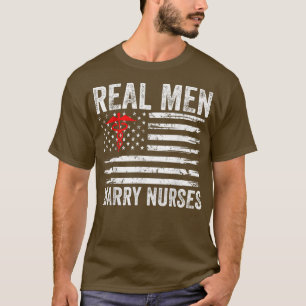 Camiseta Mens Real Men Casado Enfermeira Enfermeira Engraça