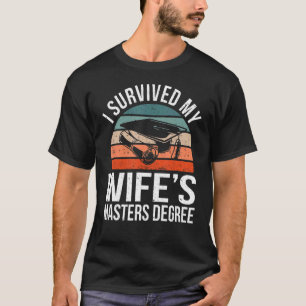 Camiseta Mens Retro Sobrevivi ao Mast de Mestrado da Minha 
