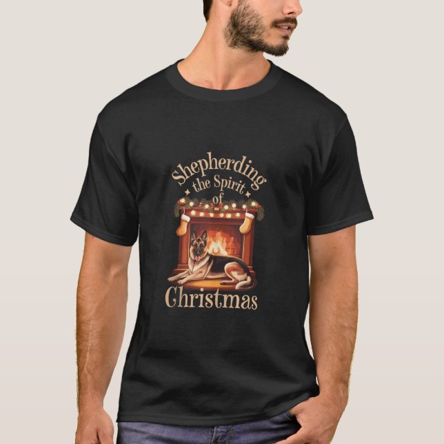 Camiseta Mens Shepherding Spirit German Shepherd Christmas  (Frente)