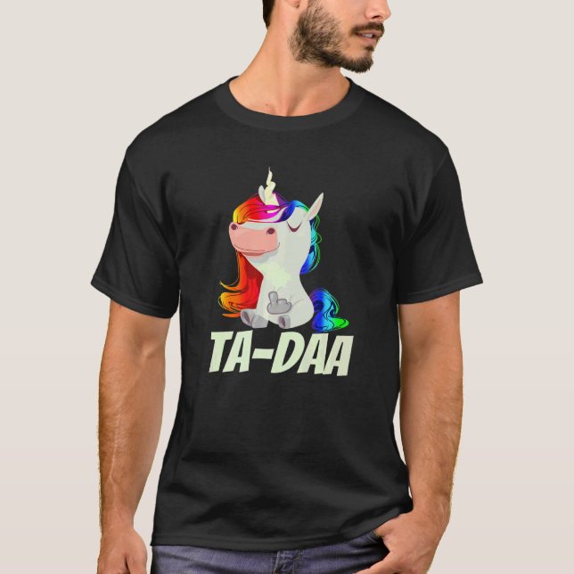 Camiseta Mens TA DAA Finger Rainbow Unicorn (Frente)