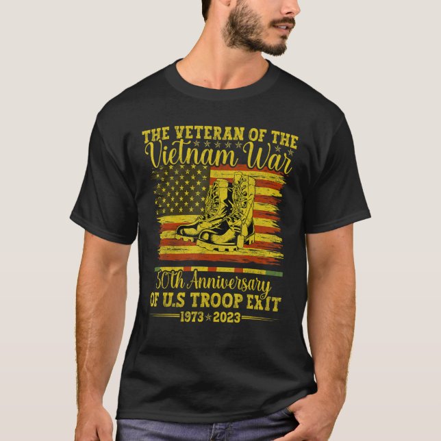 Camiseta Mens The Veteran Of The Vietnam War 50th Anniversa (Frente)