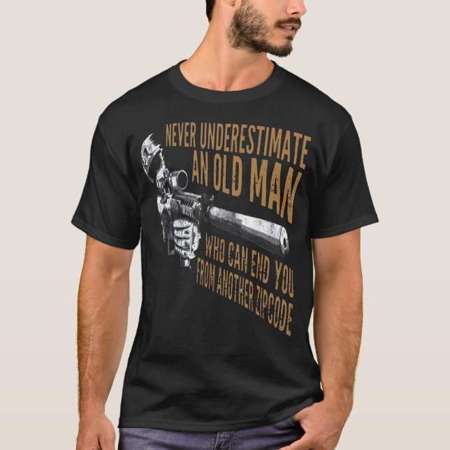 Camiseta Mens Velho Que Pode Acabar Com Você De Outro Códig (Frente)
